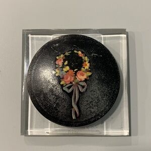 Vintage Clear Lucite Powder Compact Floral Accents Approx 3 X 3 Unique
